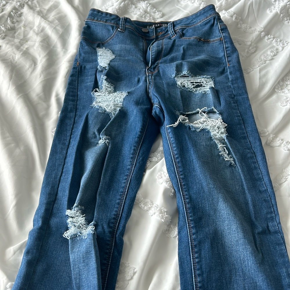 Fashion nova distress skinny jeans size 13